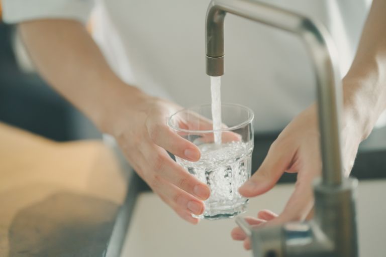 味噌汁・スープの旨味を引き出す水の選び方とは？エレンが選ばれる理由